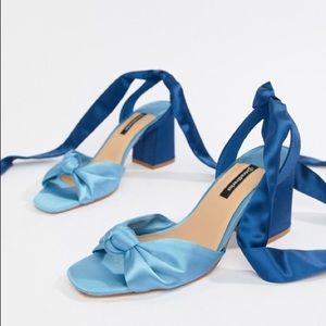 Stradivarius Wraparound Block Sandals
